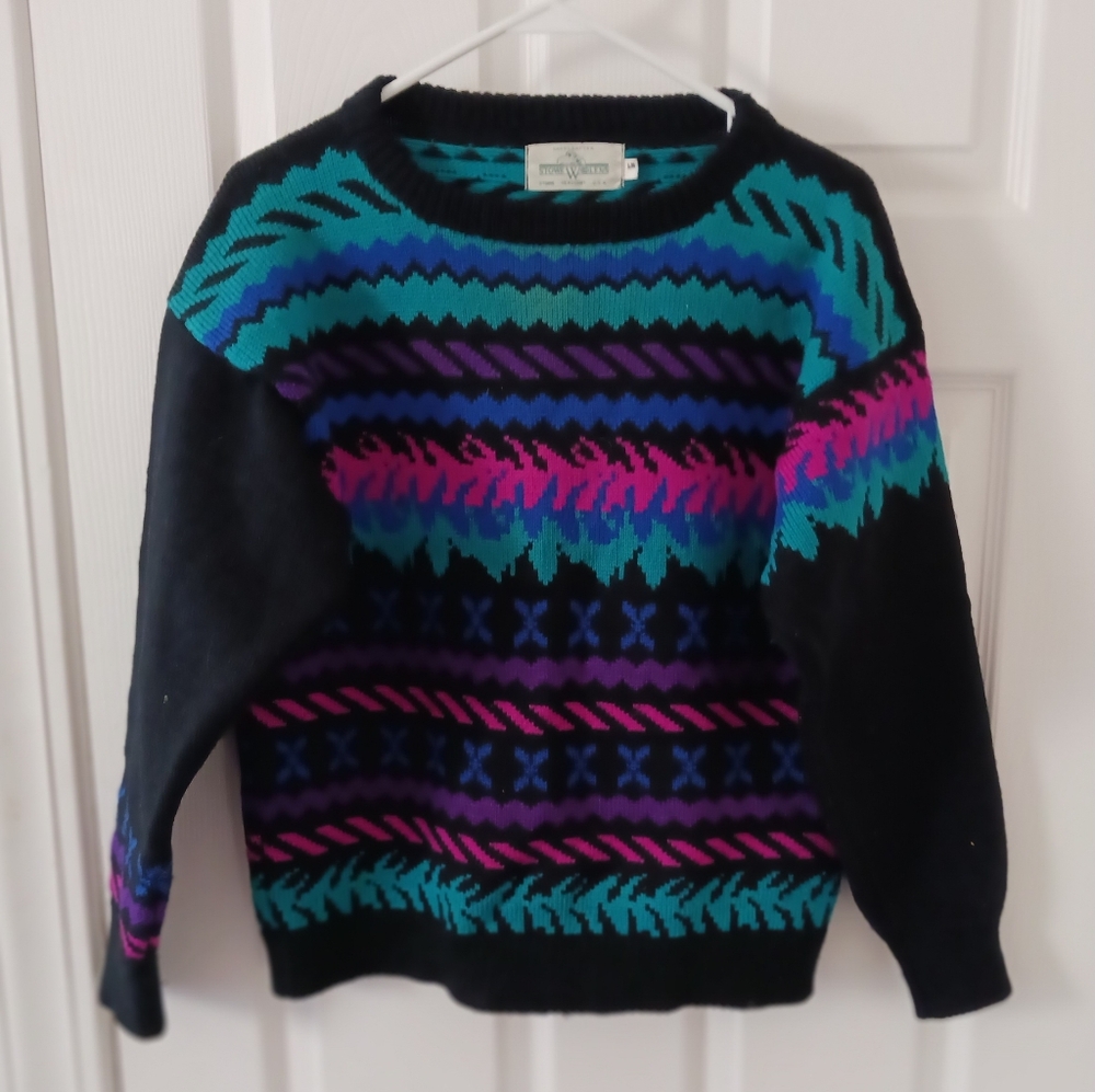Stowe Woolens Black With Msgenta, Turquoise. Purple Pattern Wool Ski Sweater M